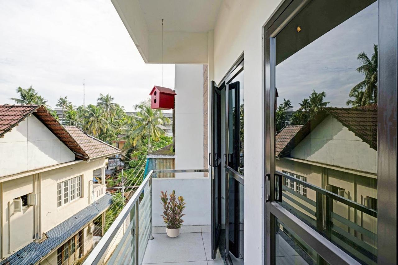 Oyo Thykoodam Sleep Inn Kochi Dış mekan fotoğraf